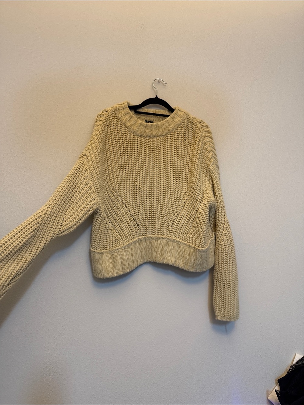 moon & madison Cream Chunky Crewneck Sweater